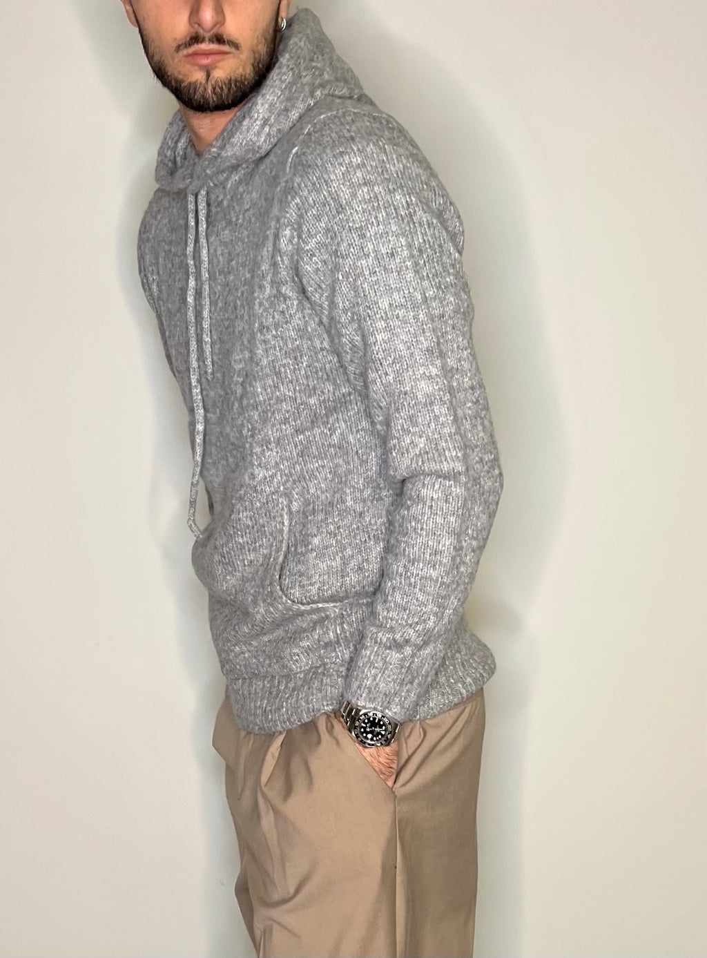 Maglione con cappuccio